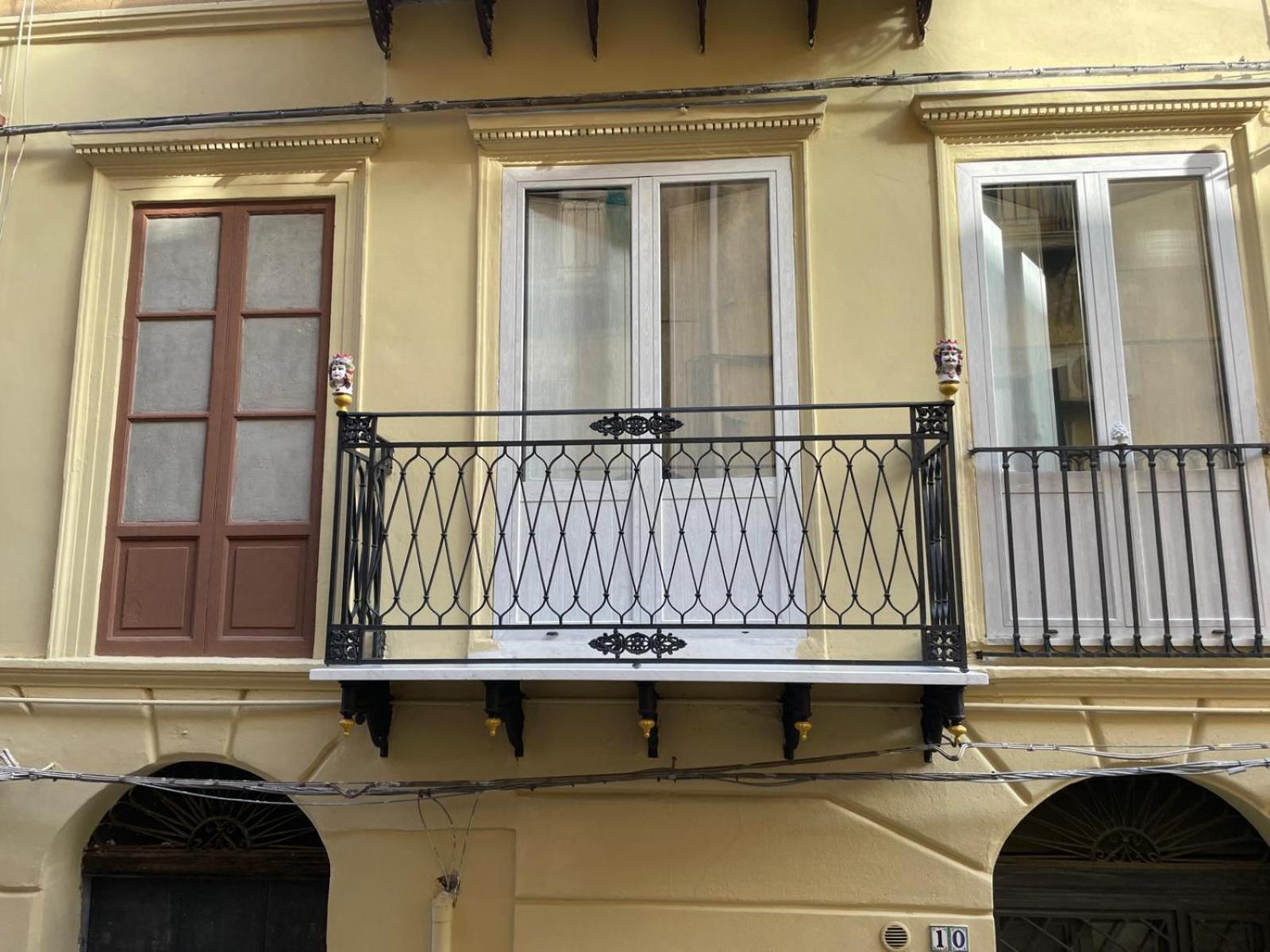 Casa Vacanze Donna Mariacarme' Palermo Exteriör bild